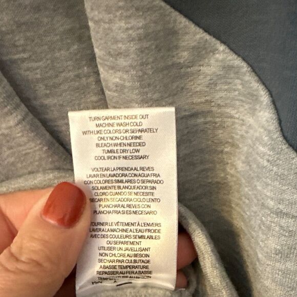 Steve Madden Soft Sweatshirt Size Small Gray Stormy Blue NWT - Picture 5 of 7